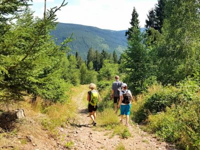 familienreise mit kindern wandern rennsteig