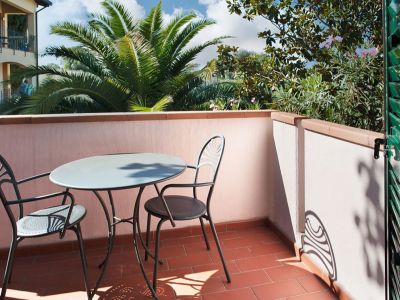 Aktivurlaub mit Kindern Familienzimmer Terrasse