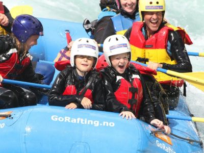 Aktivurlaub mit Kindern in Norwegen: Rafting