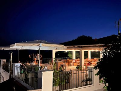 restaurant griechische spezialitten korfiotisch